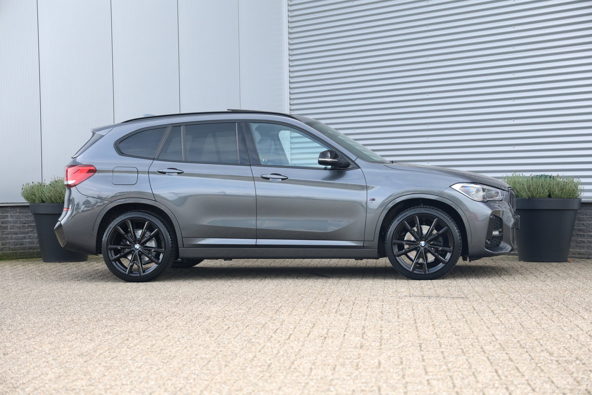 BMW X1 - 1