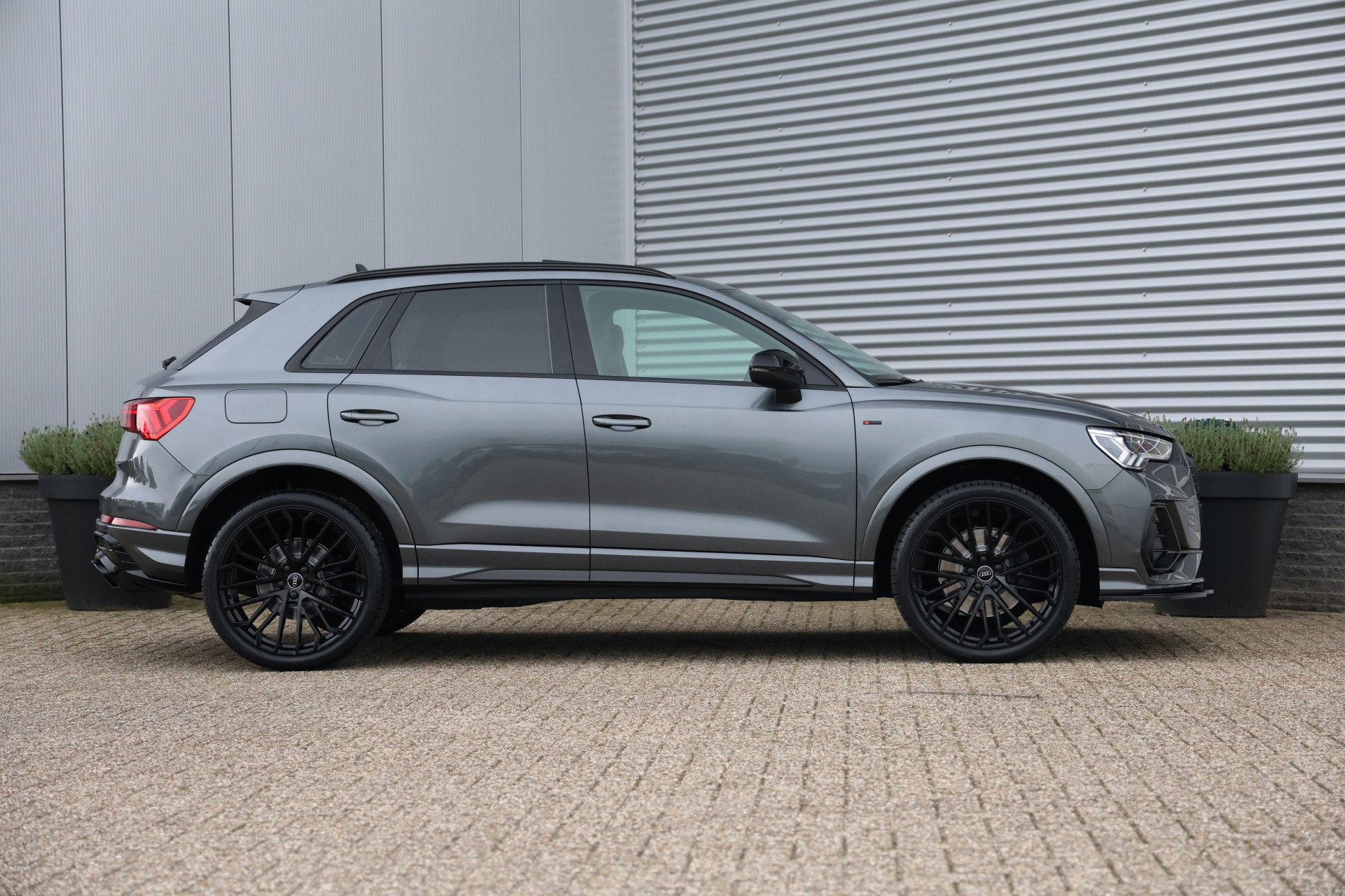 Audi Q3 - 1
