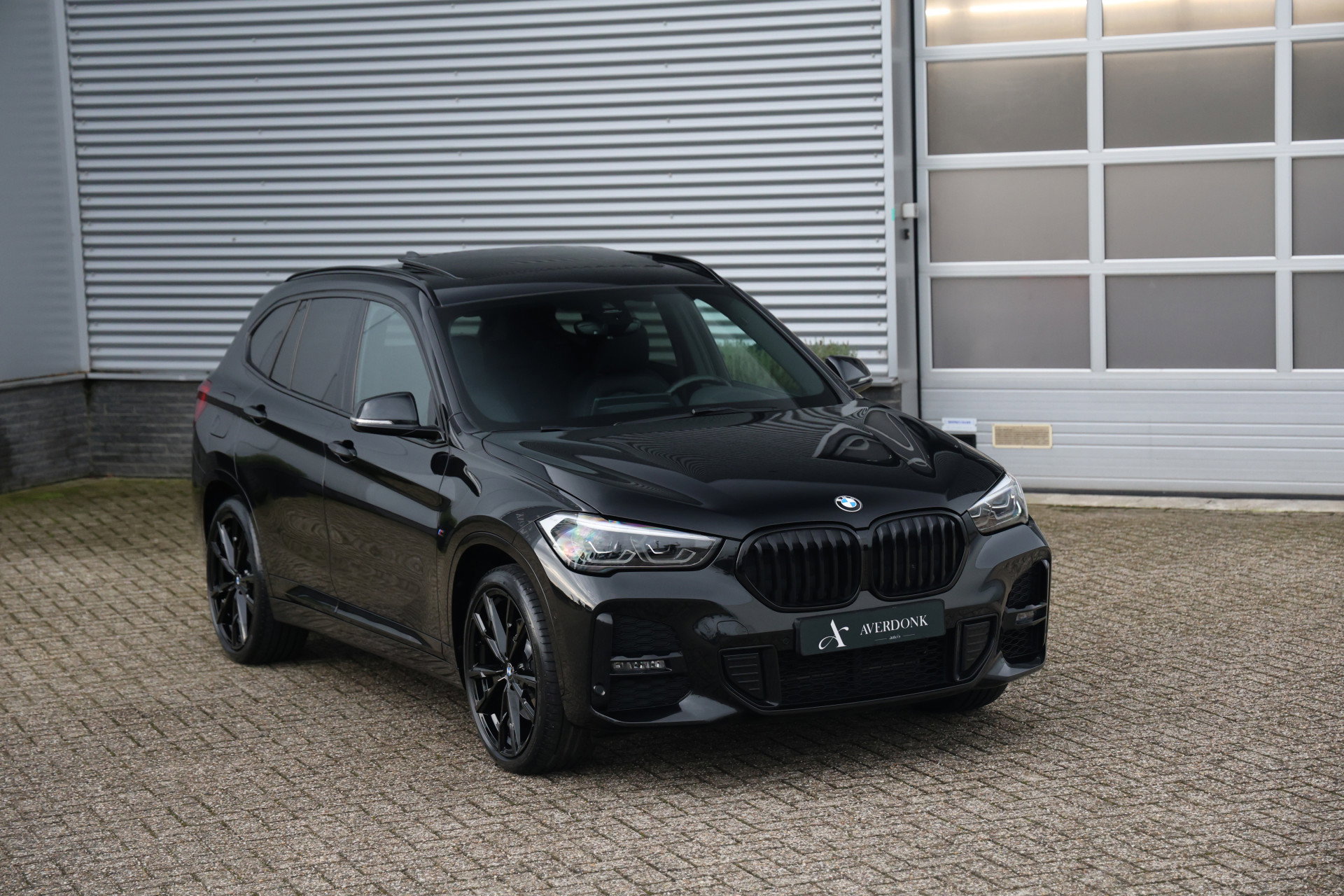 BMW X1 - 24