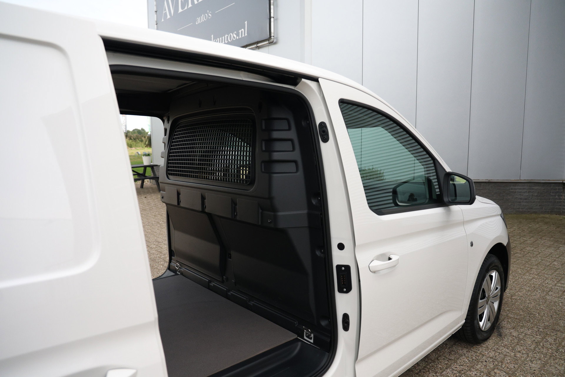 Volkswagen Caddy Cargo Maxi - 17