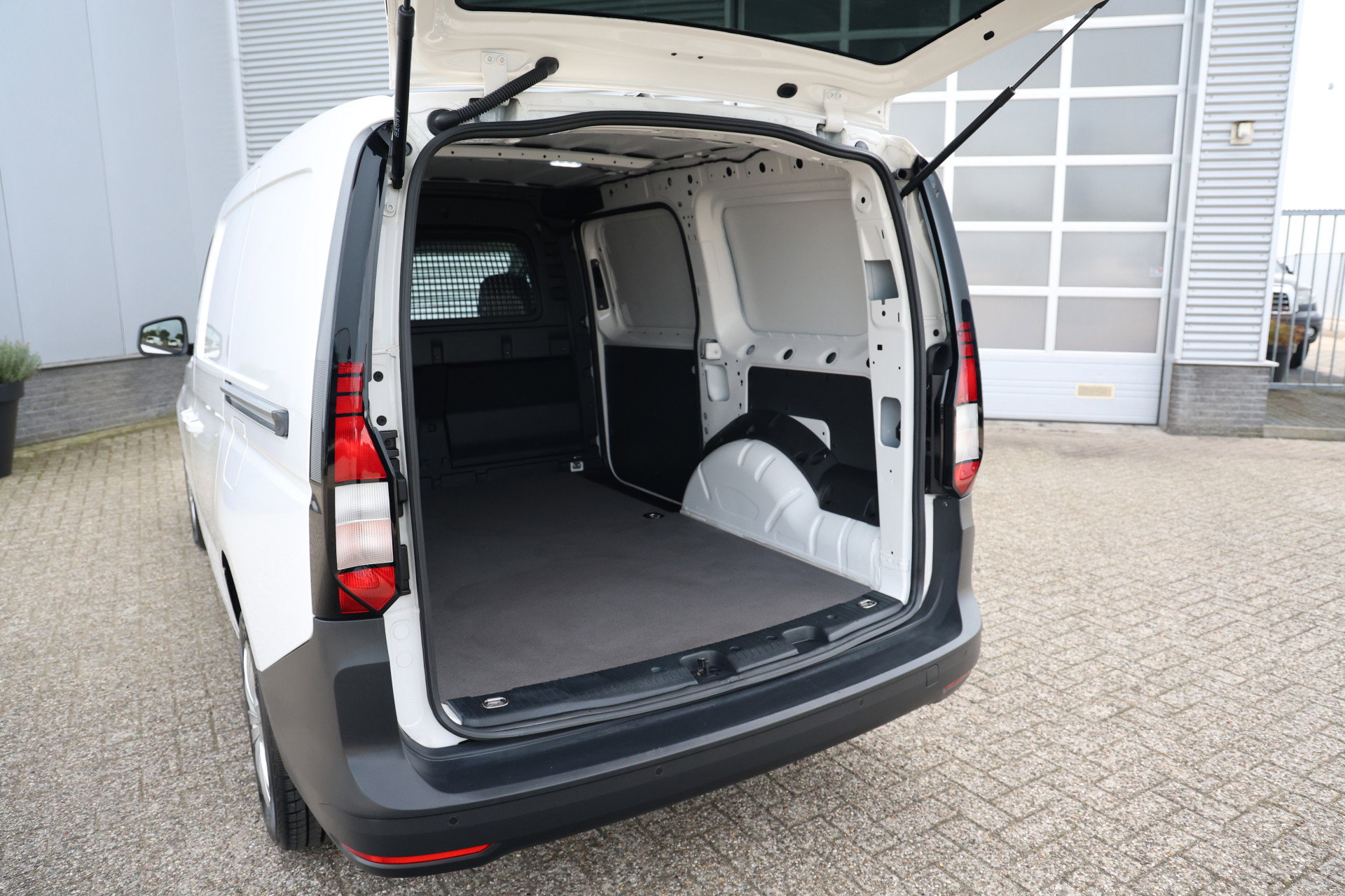 Volkswagen Caddy Cargo Maxi - 18