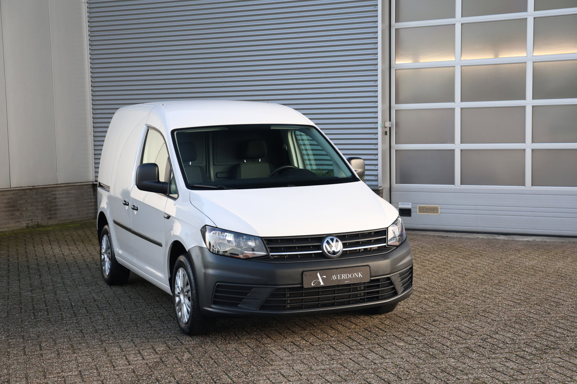 Volkswagen Caddy - 10