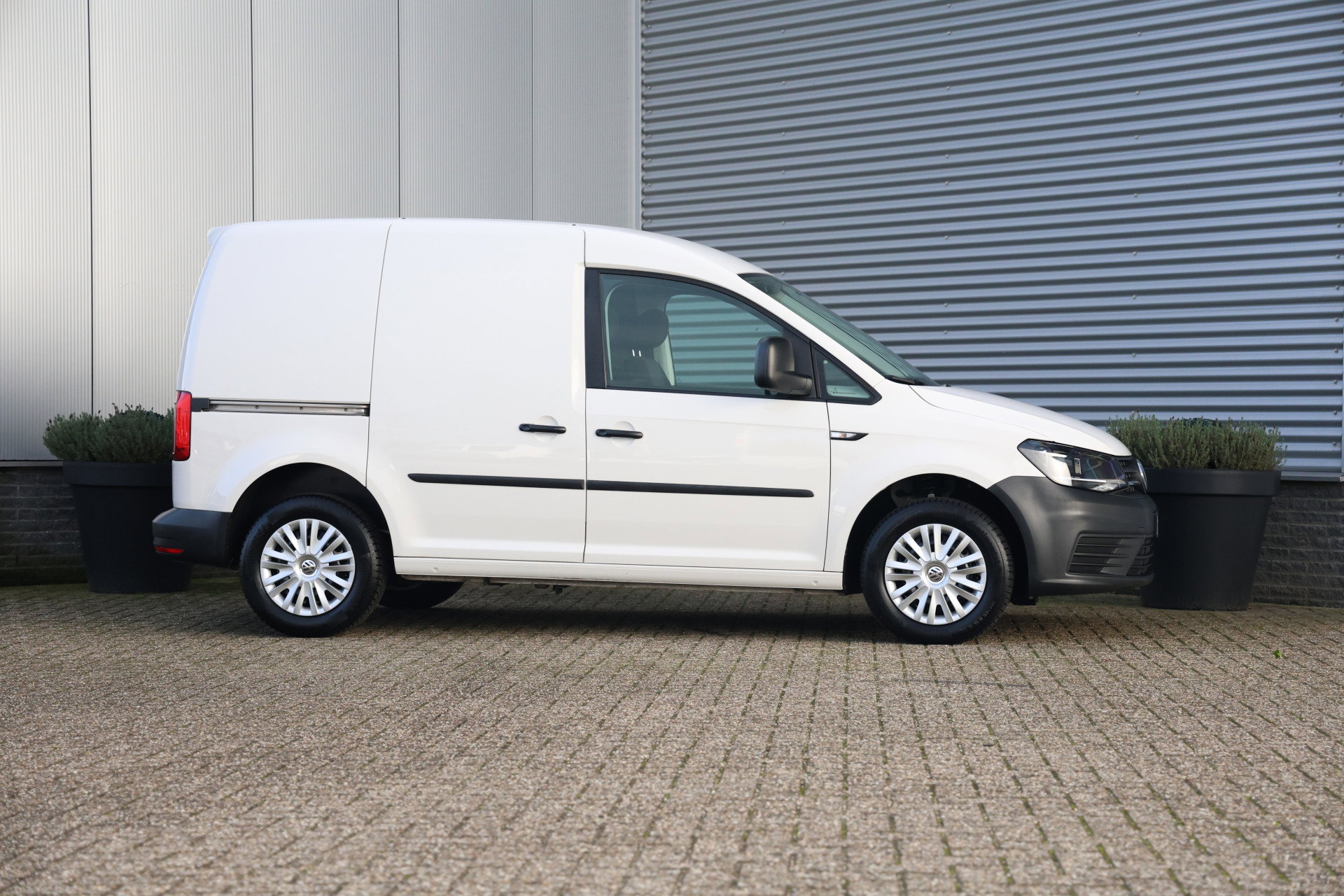 Volkswagen Caddy - 1