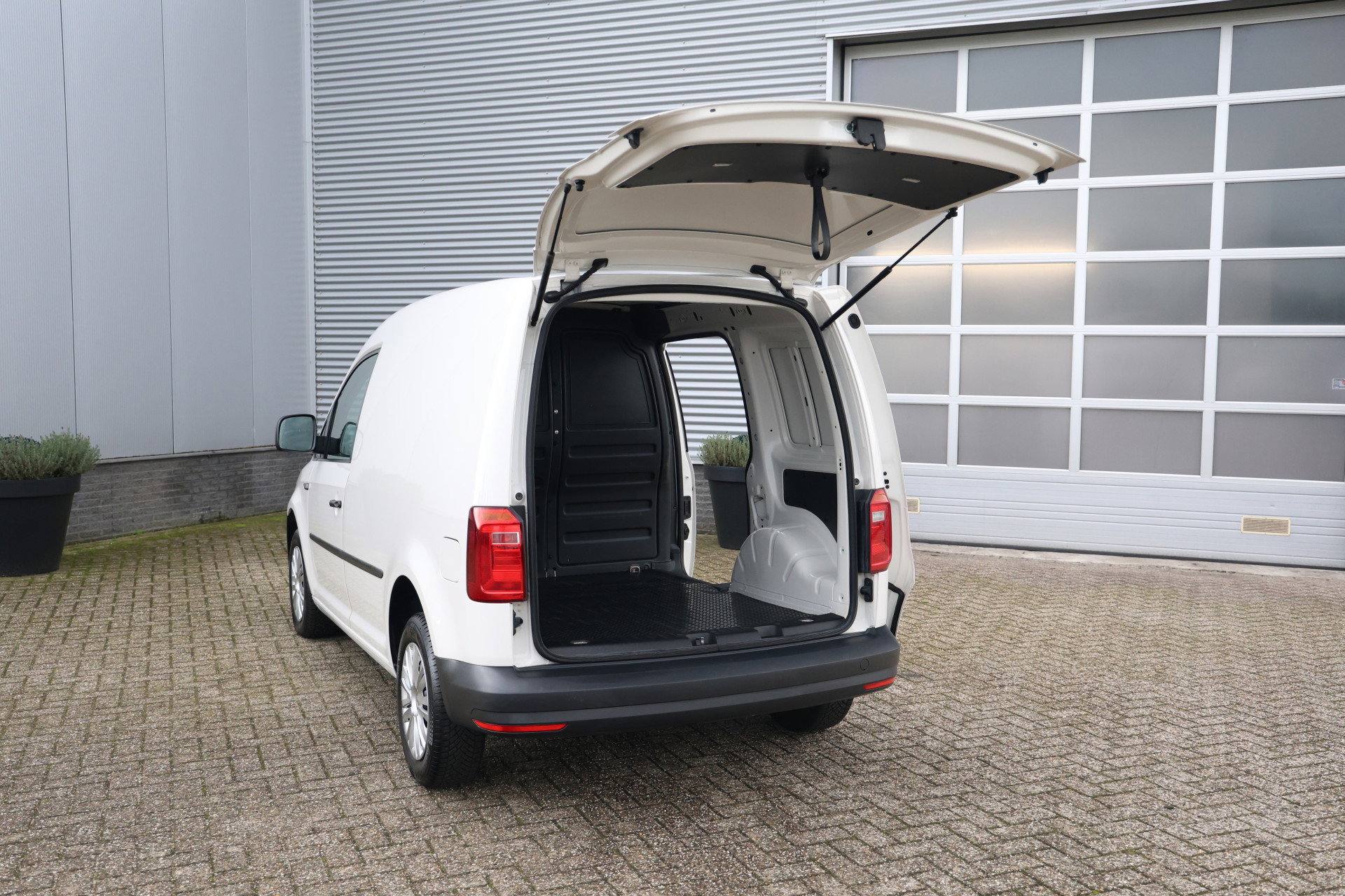 Volkswagen Caddy - 20
