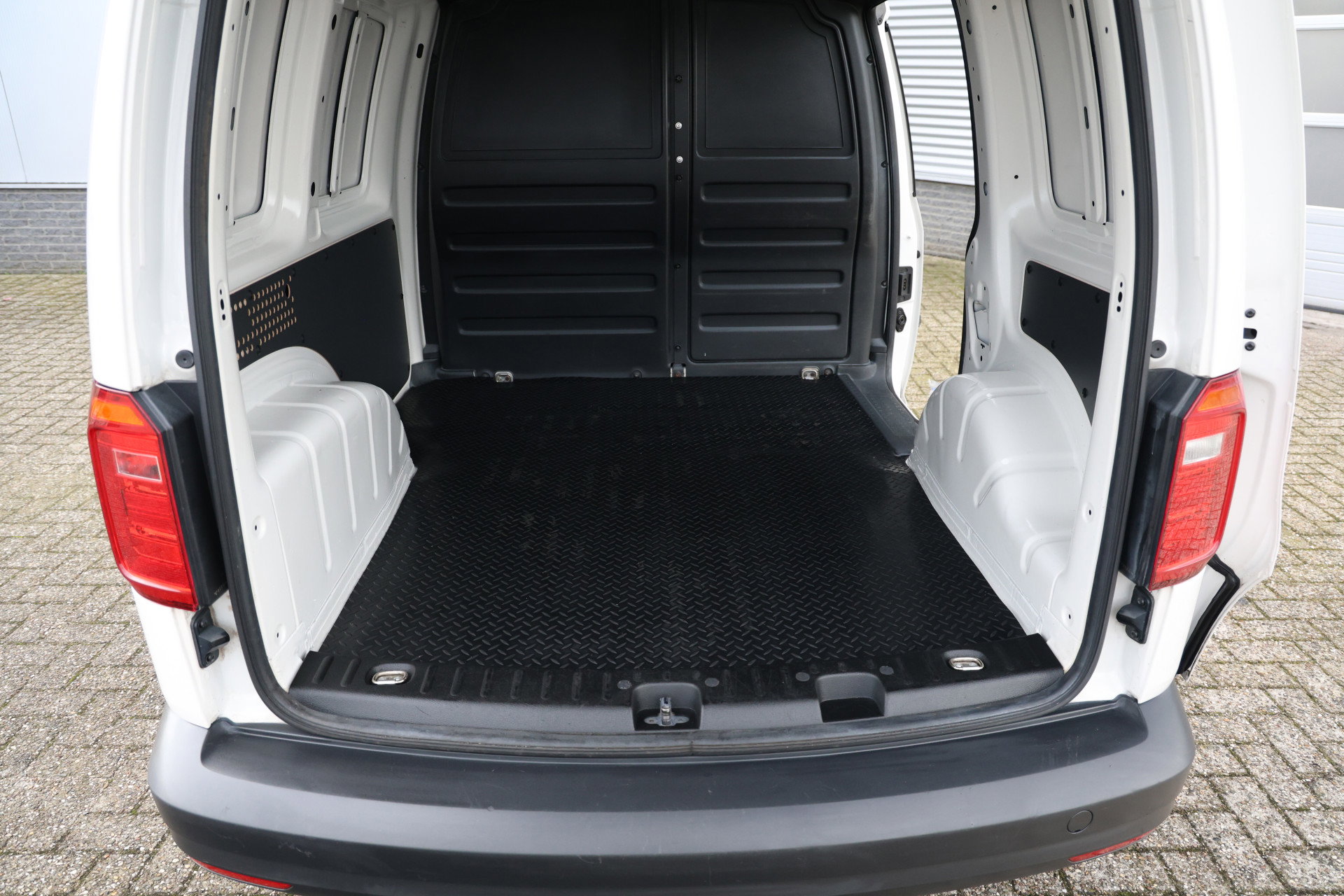 Volkswagen Caddy - 21