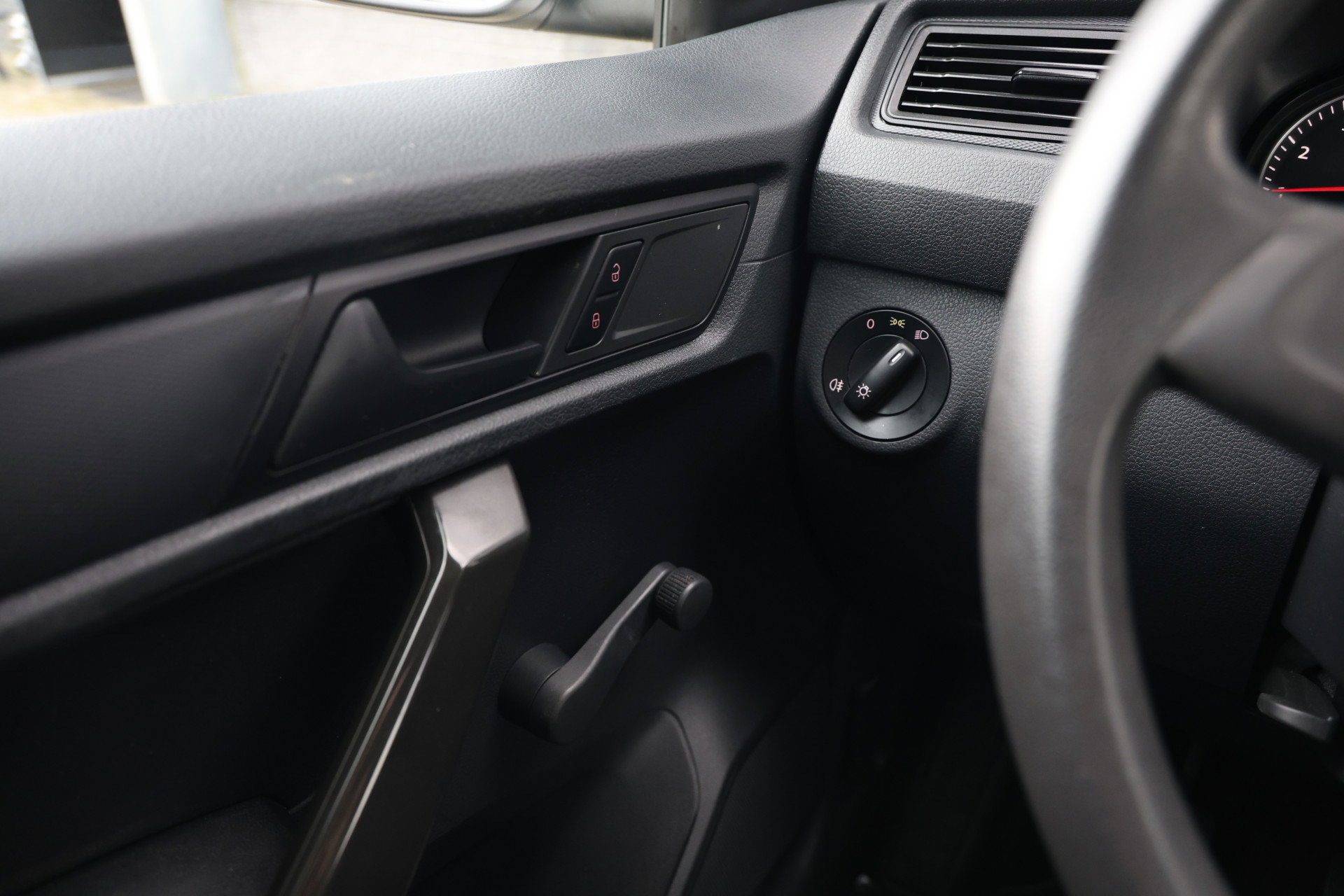 Volkswagen Caddy - 22