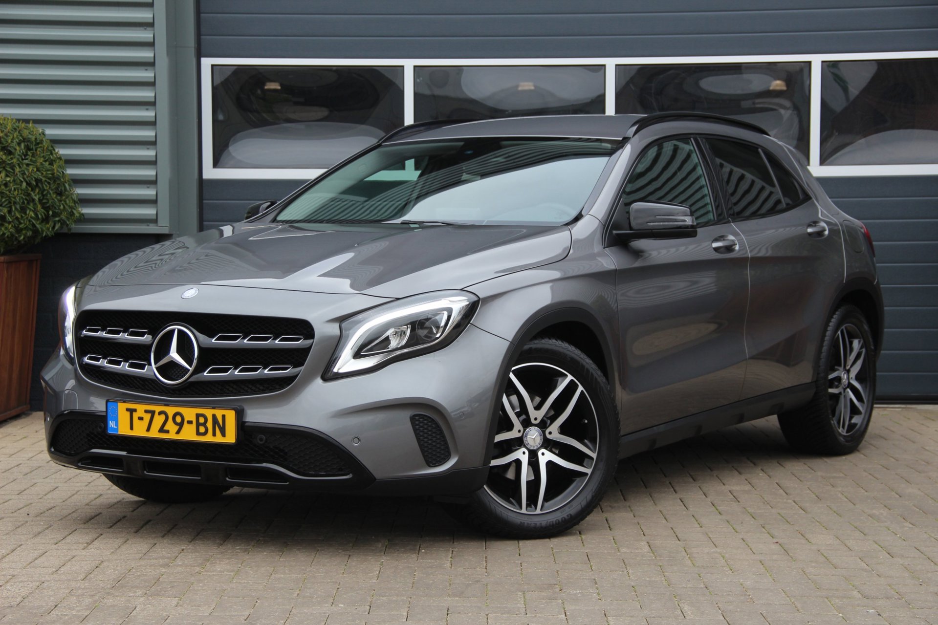 Mercedes-Benz GLA