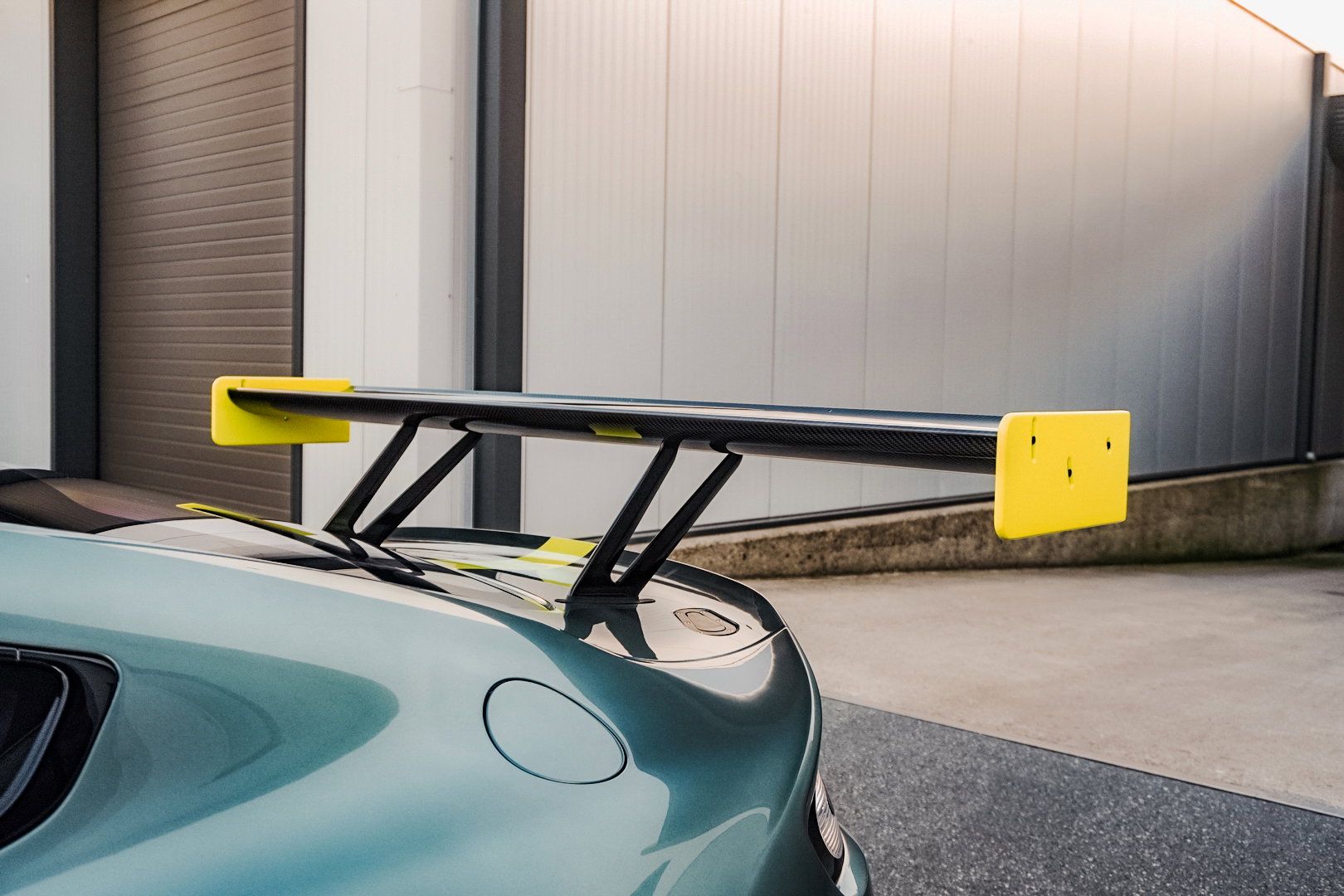 Aston Martin Vantage AMR Pro