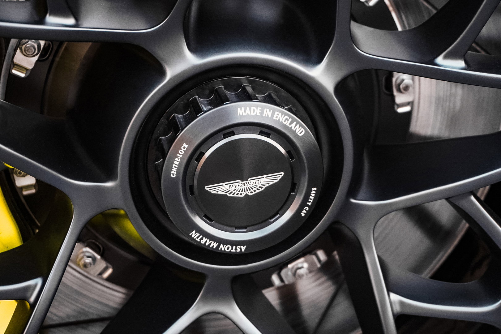 Aston Martin Vantage AMR Pro
