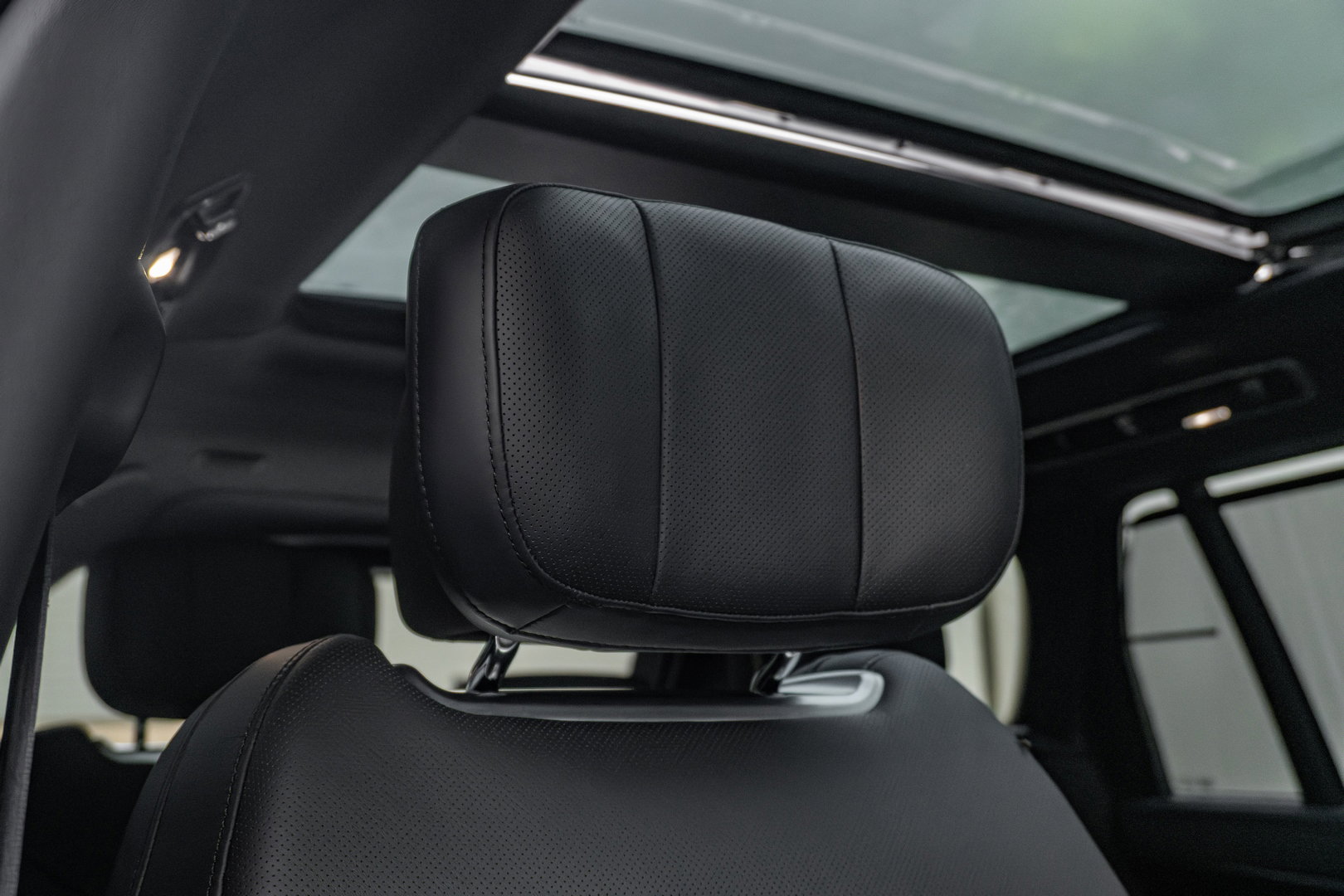 Land Rover Range Rover P550e Autobiography