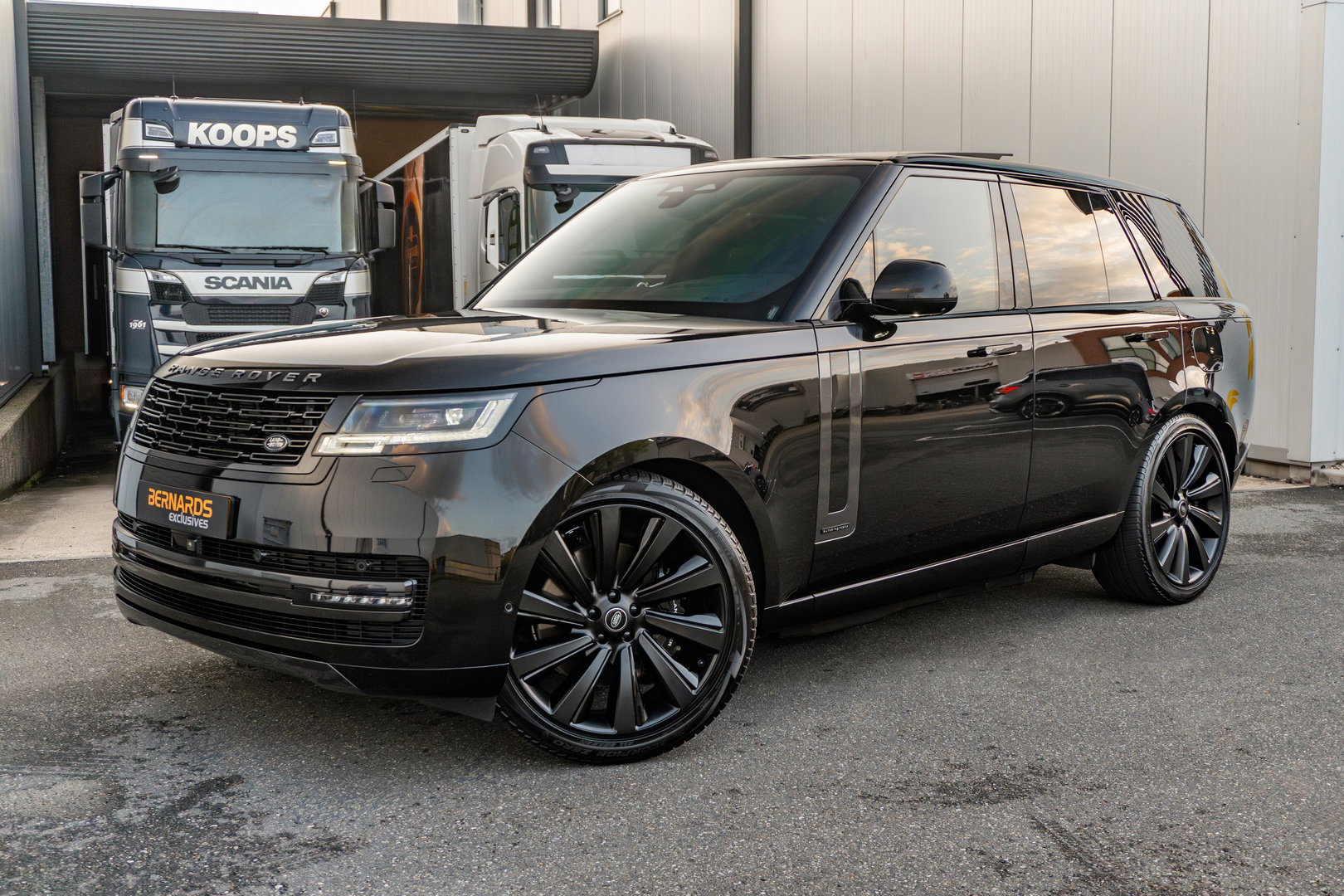 Land Rover Range Rover P550e Autobiography
