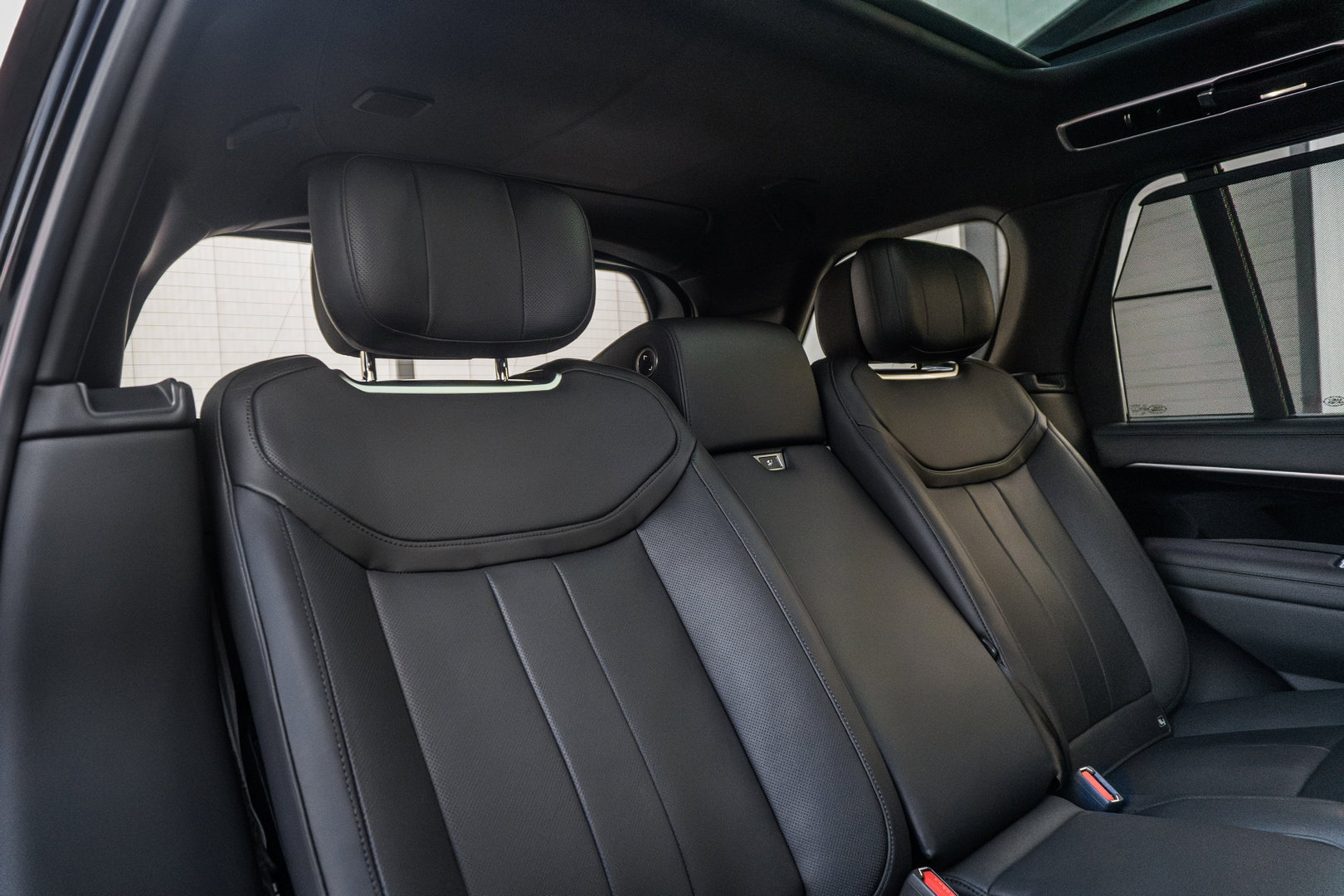 Land Rover Range Rover P550e Autobiography