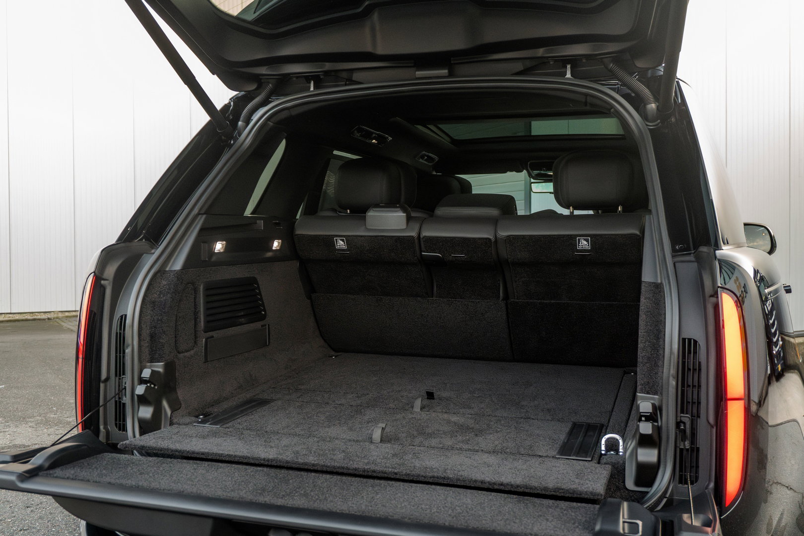 Land Rover Range Rover P550e Autobiography