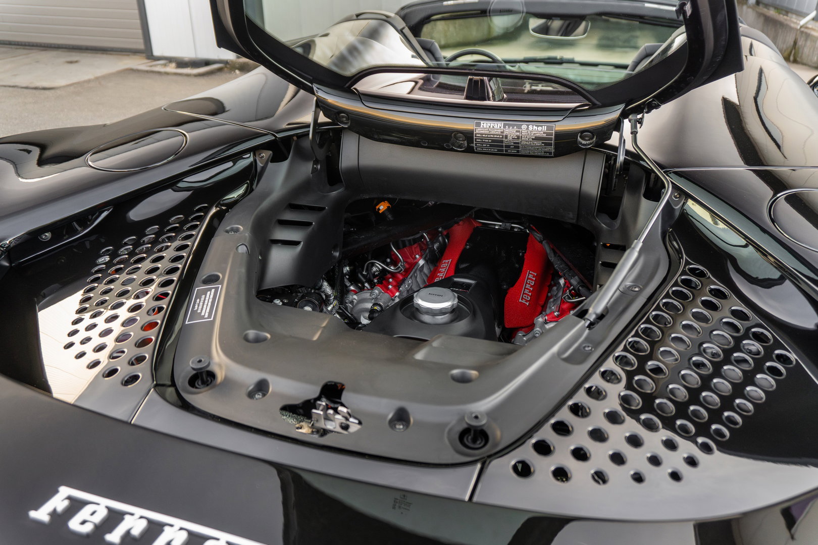 Ferrari SF90 Spider