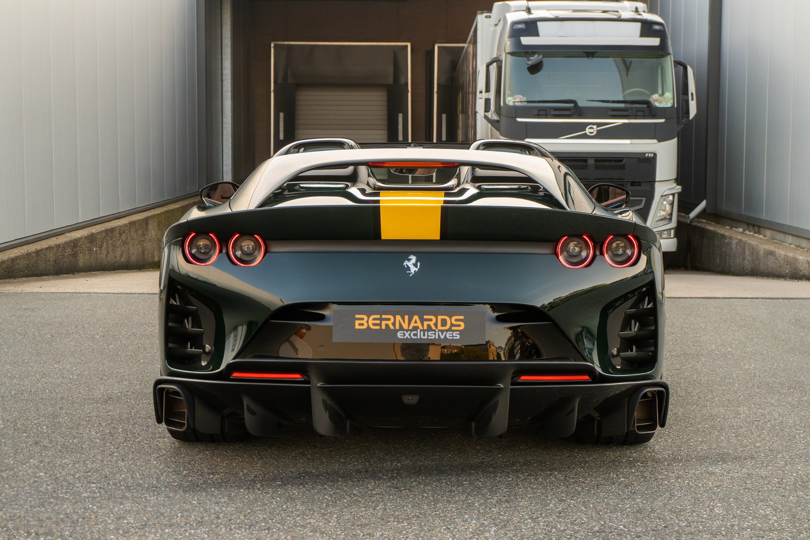 Ferrari 812 Competizione Aperta