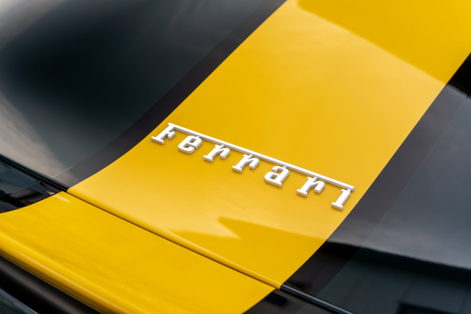 Ferrari 812 Competizione Aperta