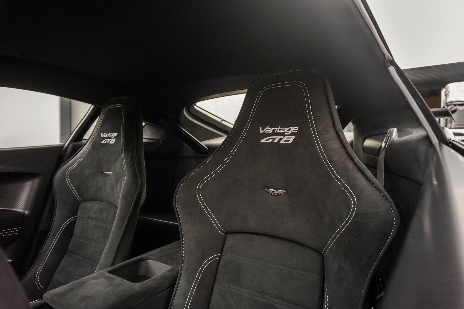 Aston Martin Vantage GT8