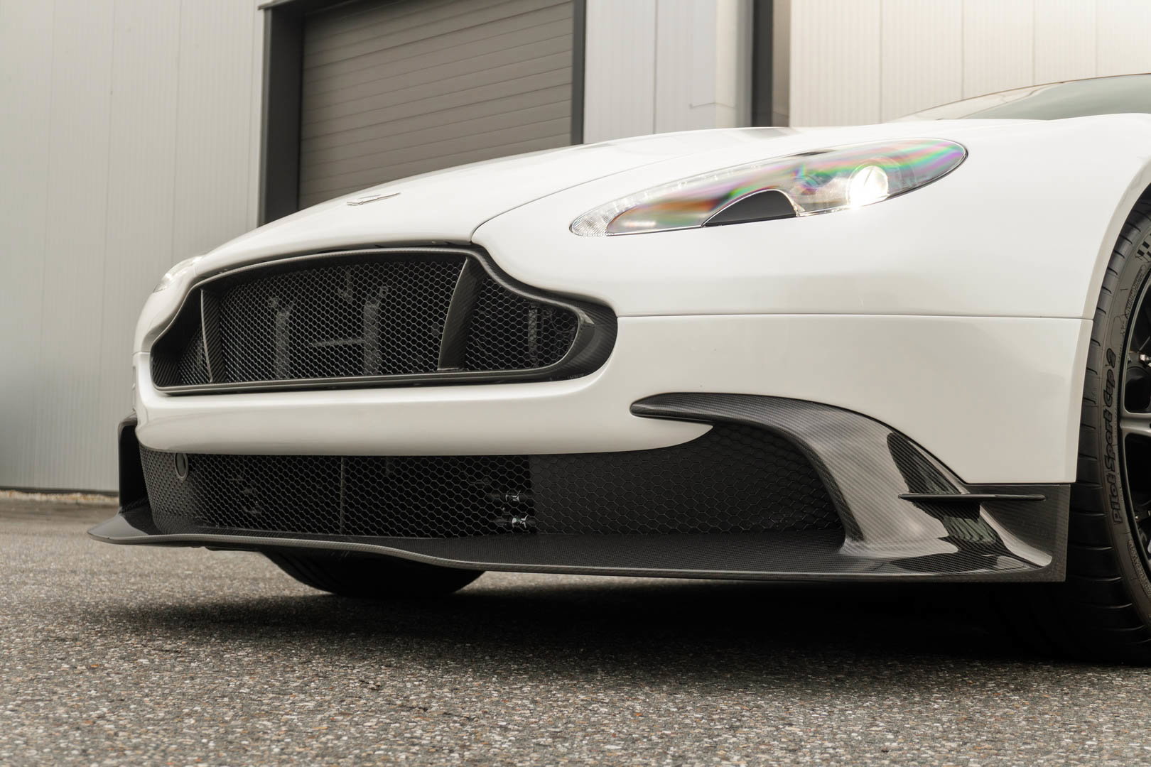 Aston Martin Vantage GT8