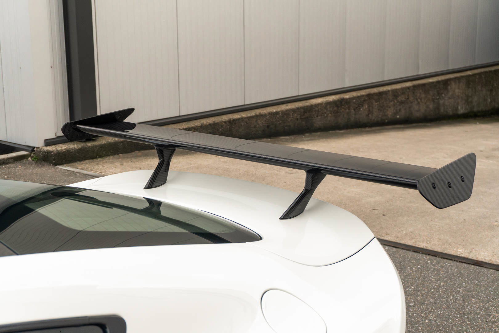 Aston Martin Vantage GT8