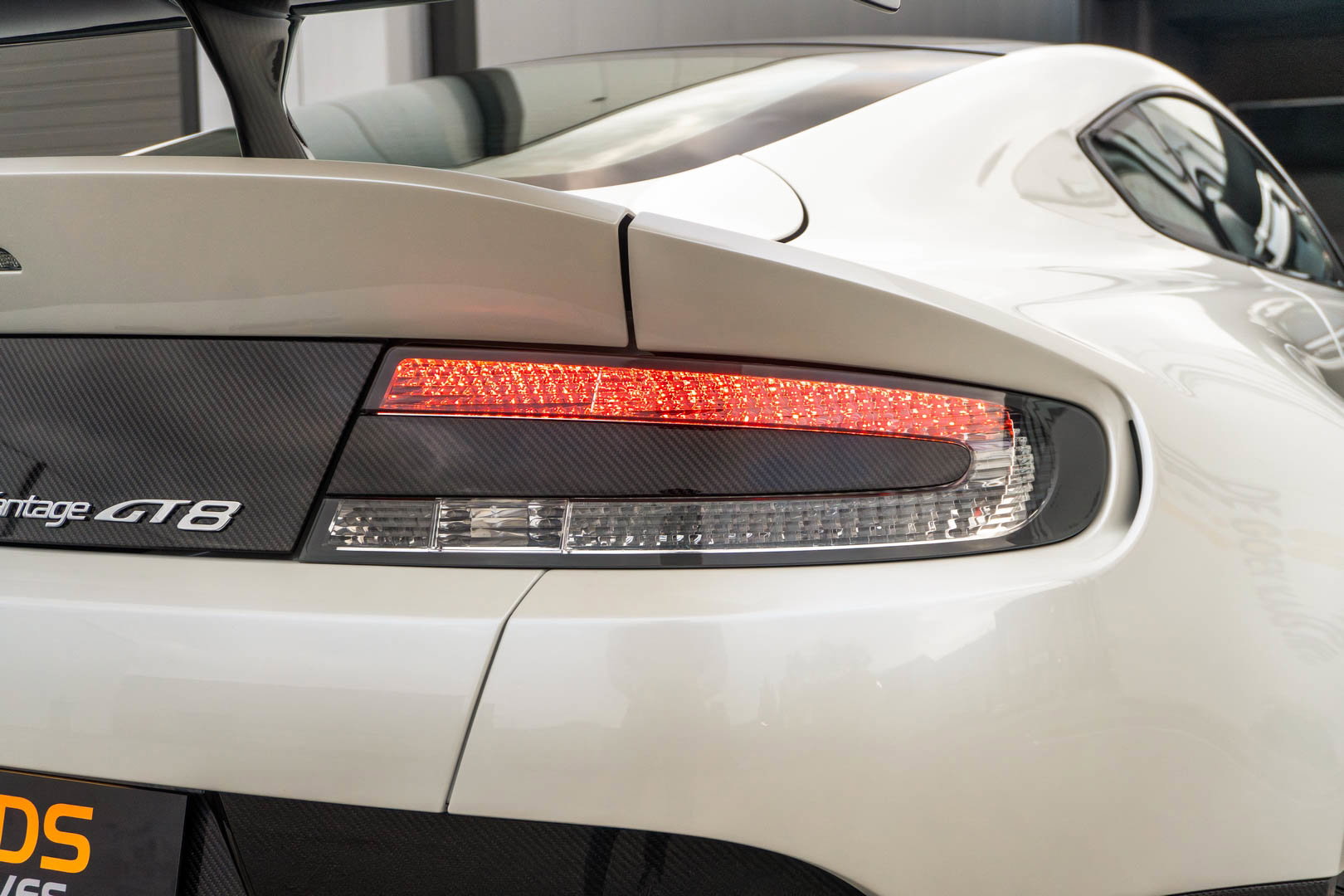 Aston Martin Vantage GT8