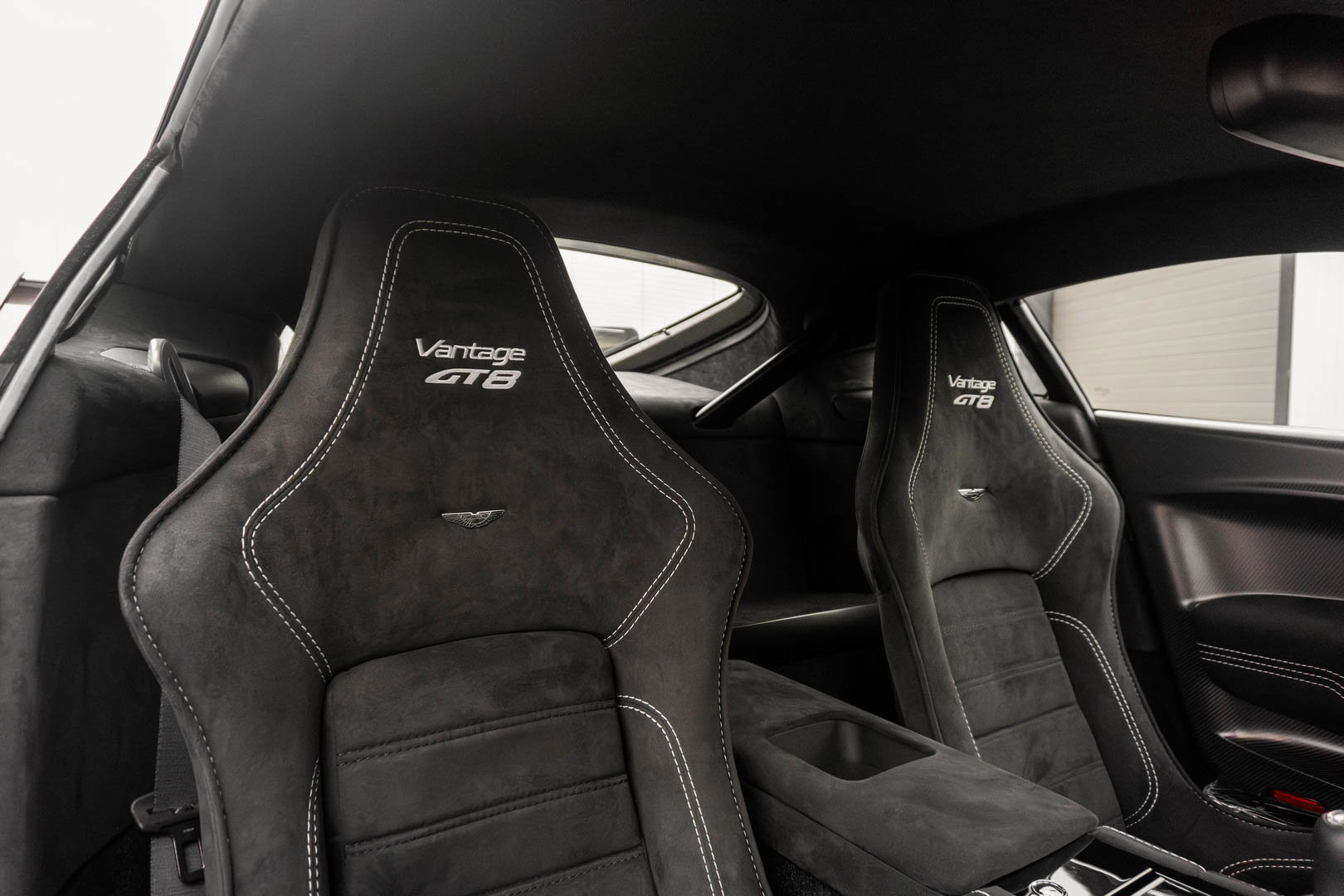 Aston Martin Vantage GT8