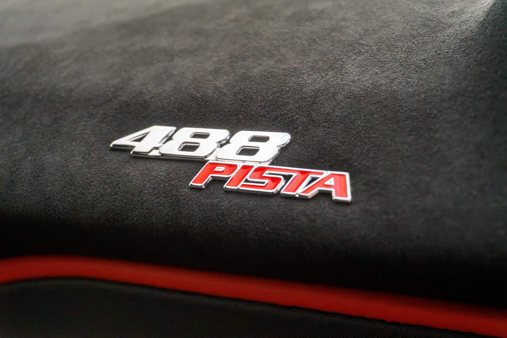 Ferrari 488 Pista Piloti