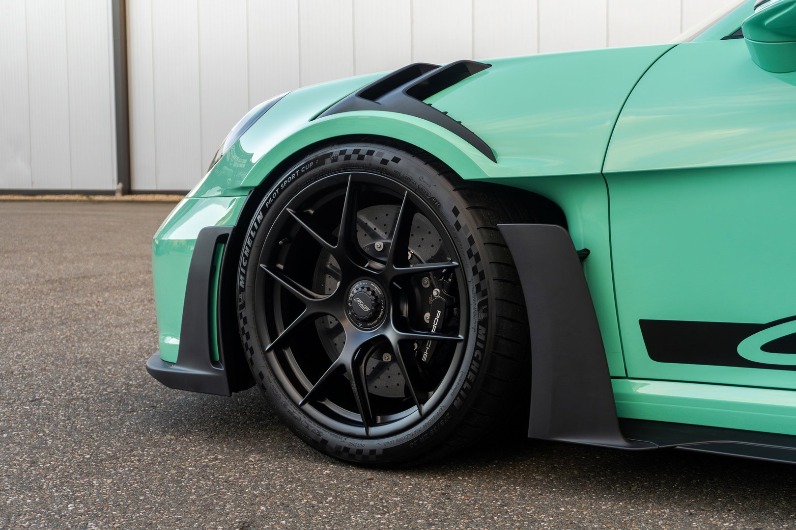 Porsche 911 (992) GT3 RS
