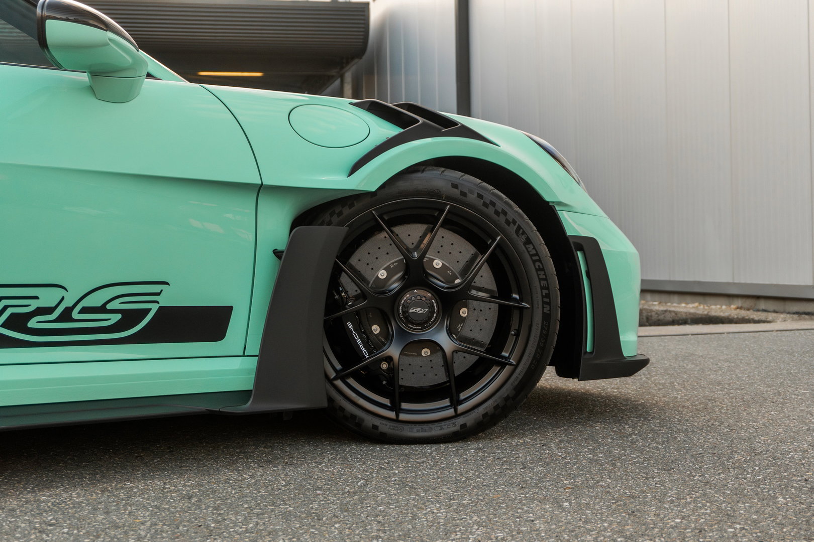 Porsche 911 (992) GT3 RS