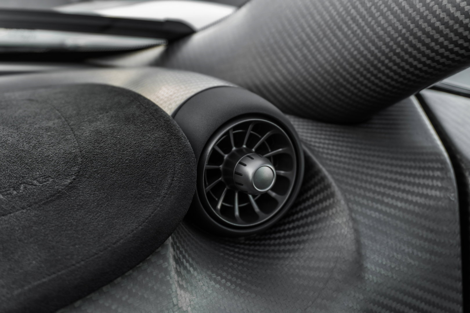 McLaren P1