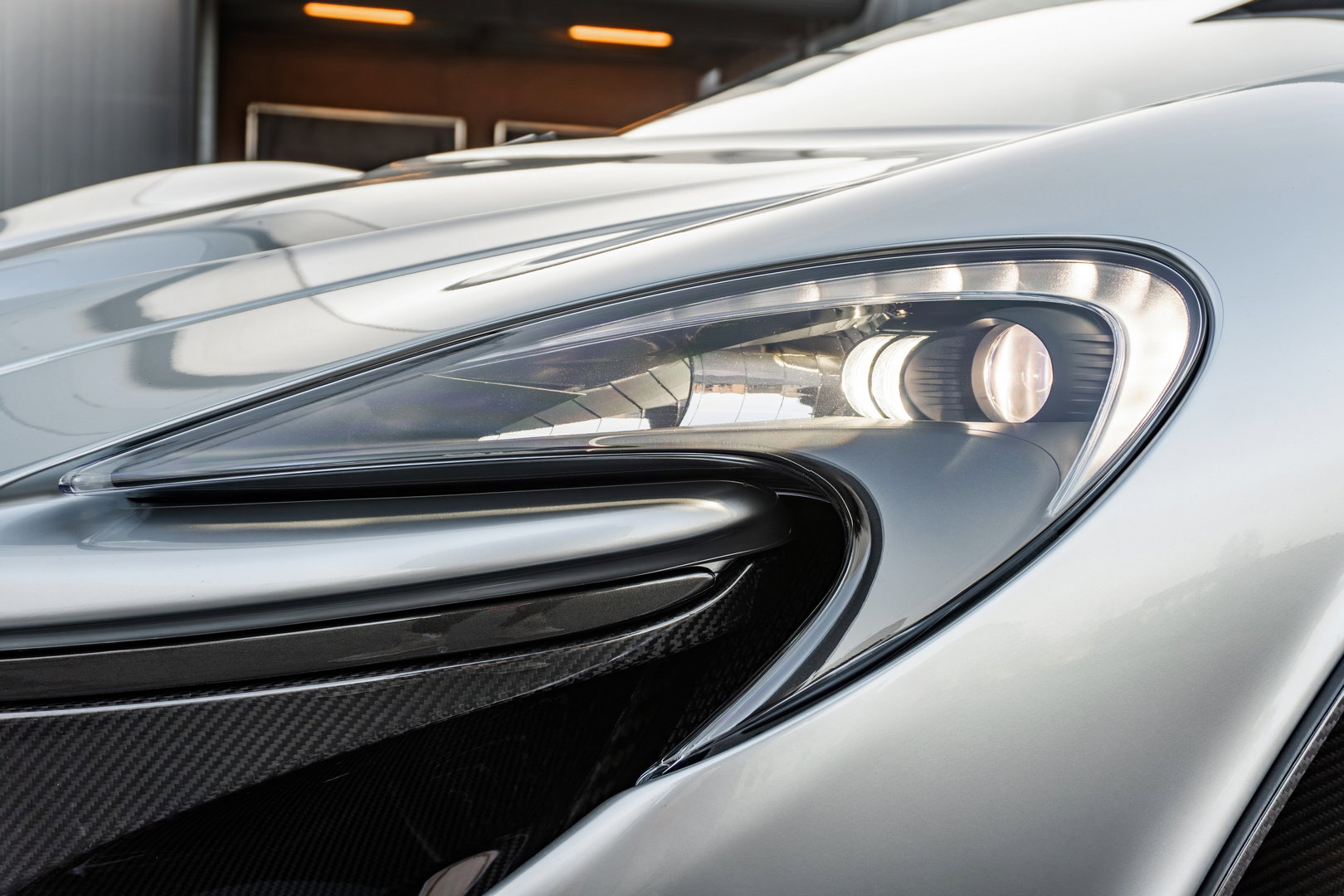 McLaren P1