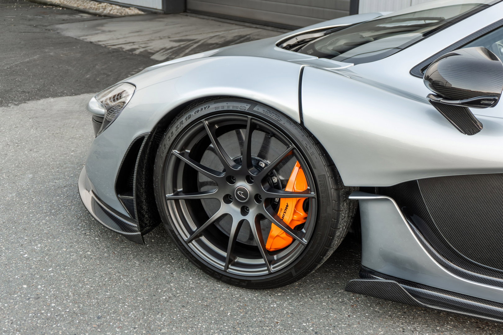 McLaren P1