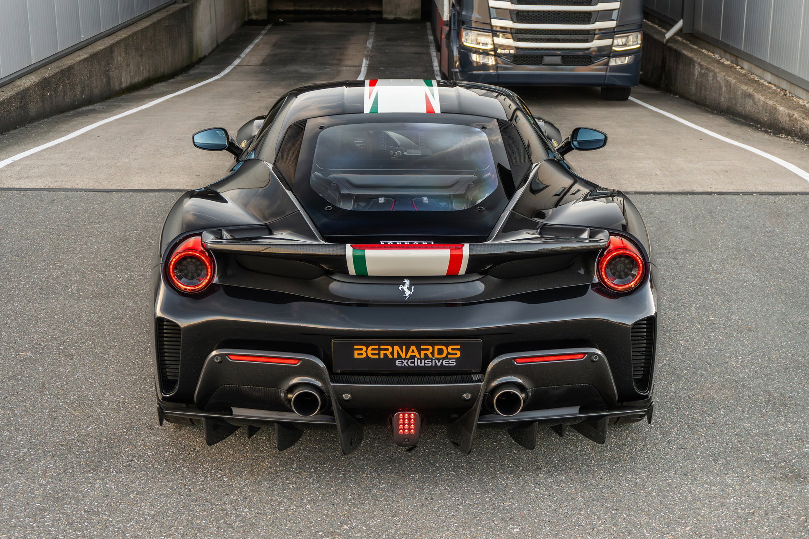 Ferrari 488 Pista Piloti