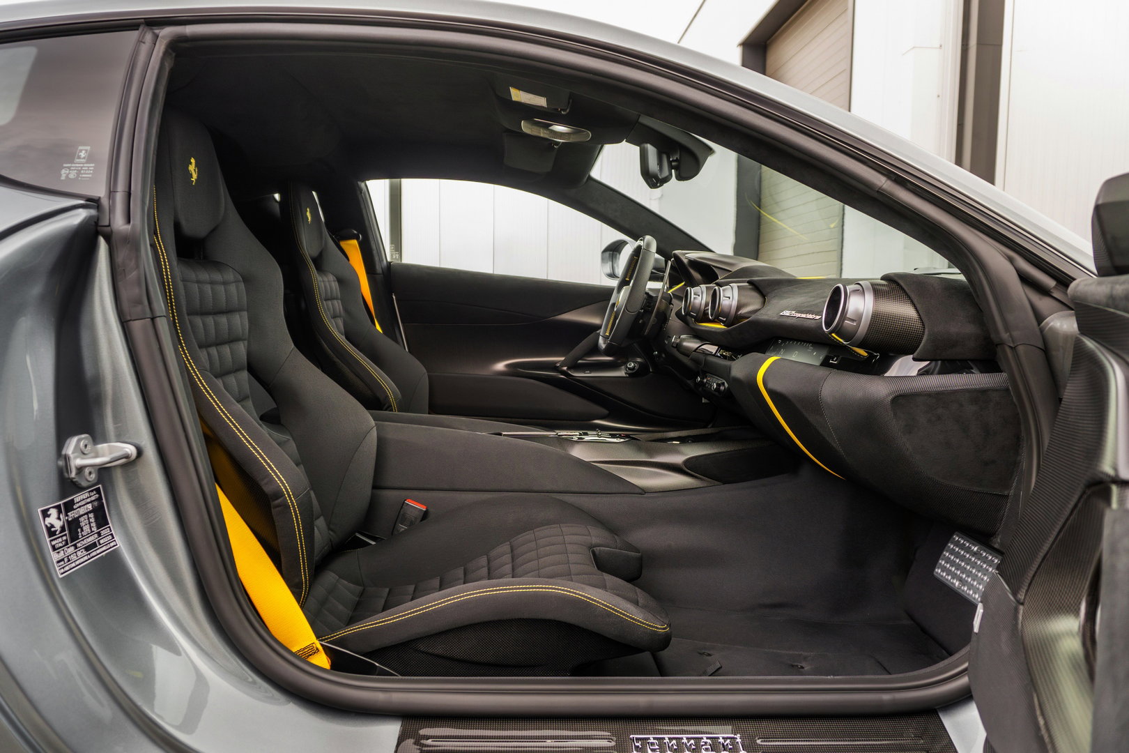 Ferrari 812 Competizione