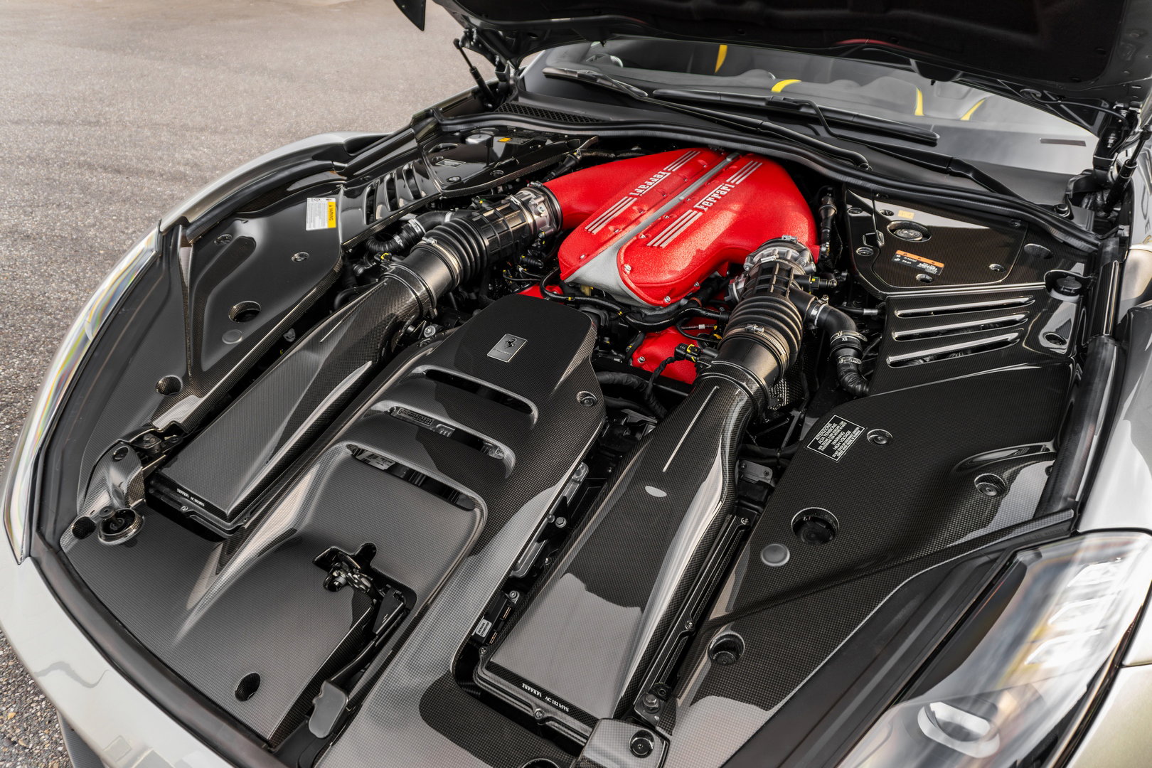 Ferrari 812 Competizione