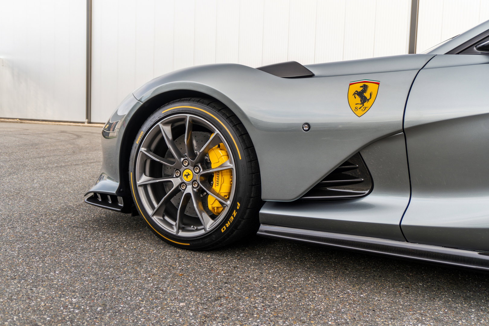 Ferrari 812 Competizione