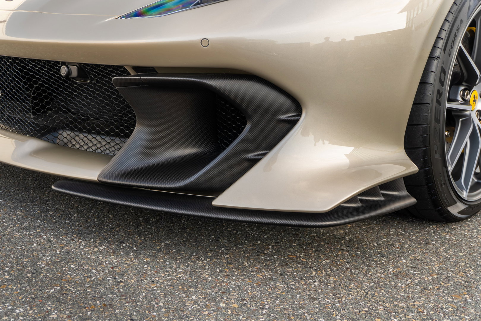 Ferrari 812 Competizione Aperta