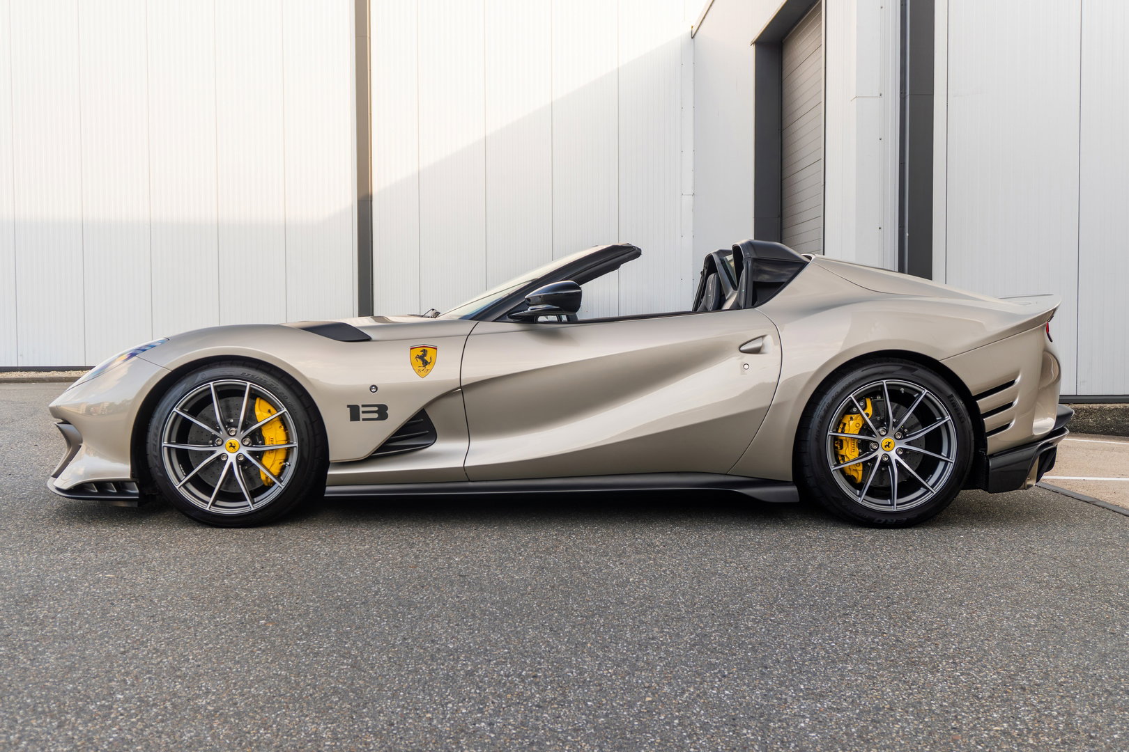 Ferrari 812 Competizione Aperta