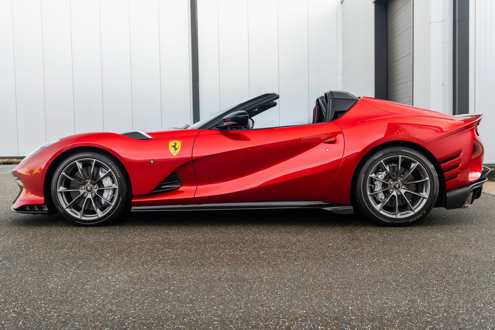 Ferrari 812 Competizione Aperta