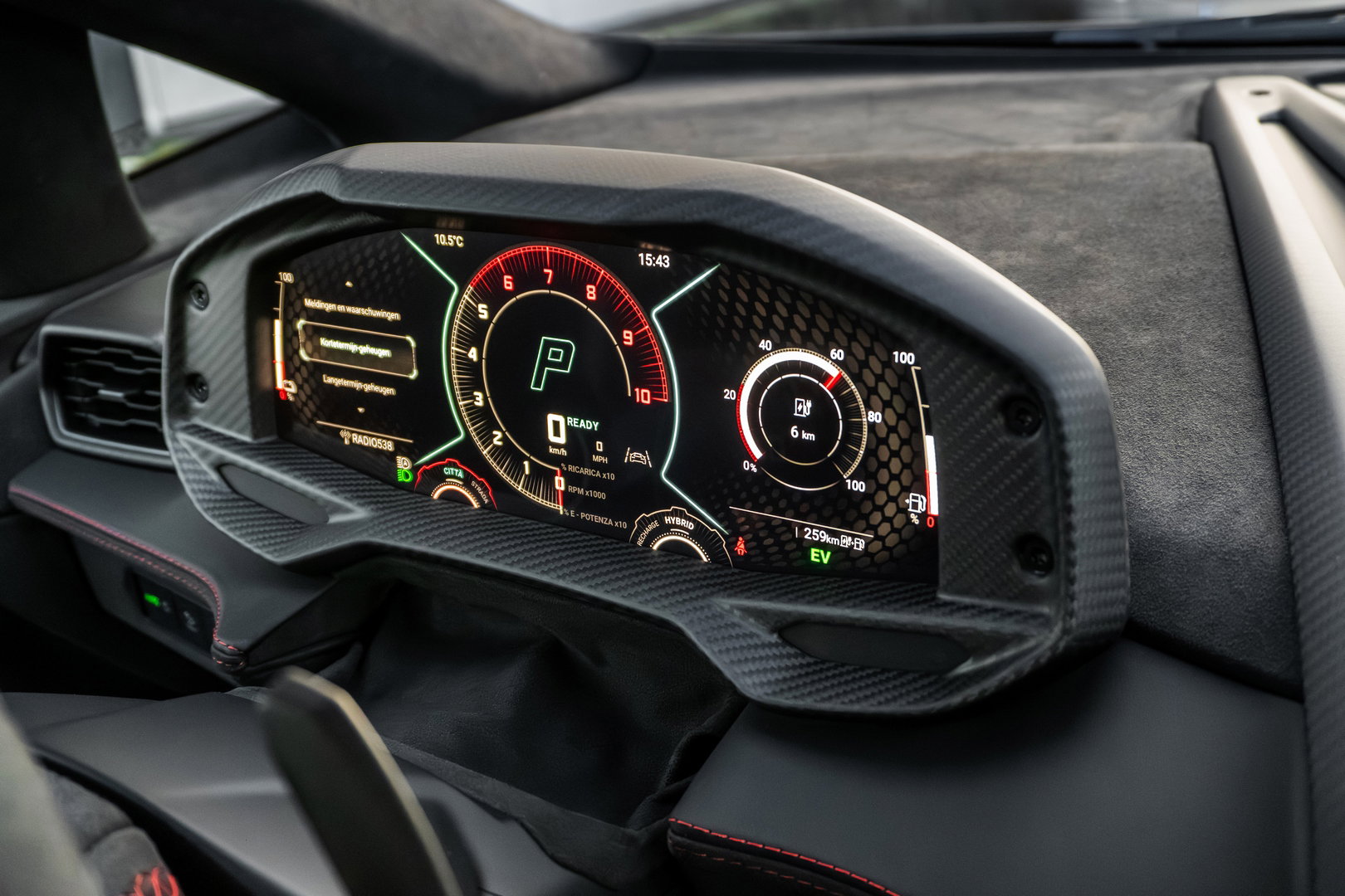 Lamborghini Revuelto