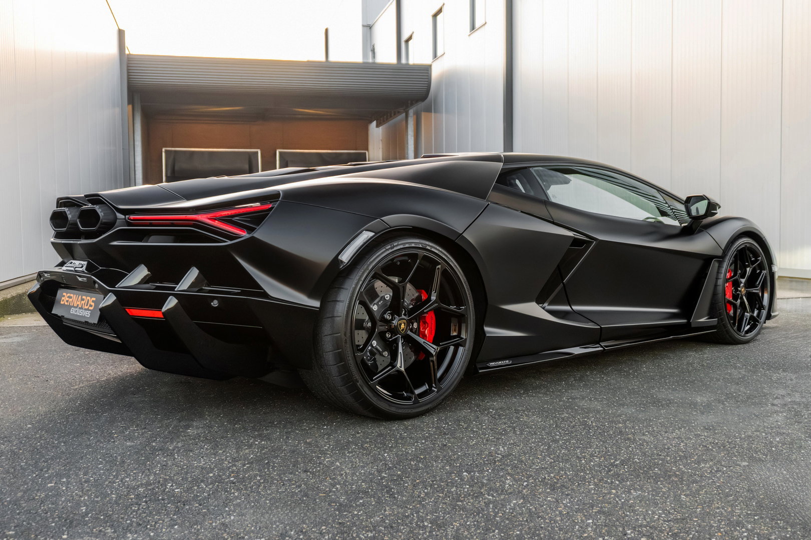 Lamborghini Revuelto