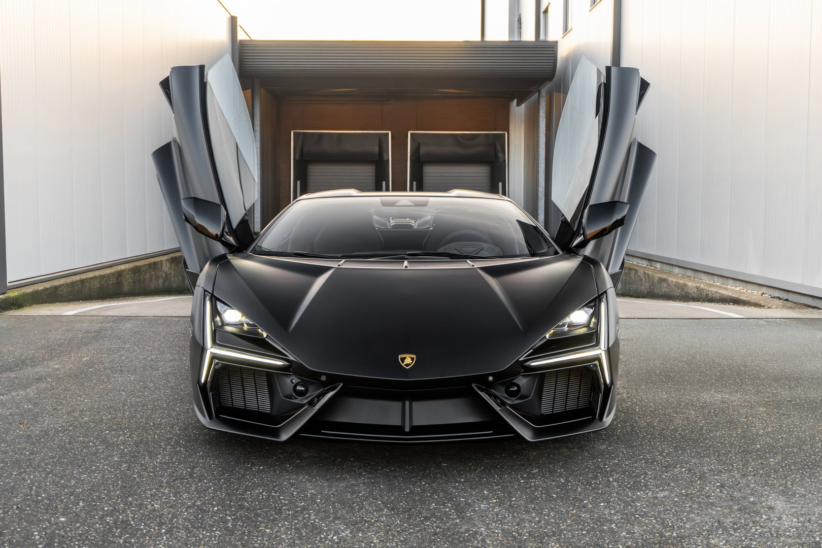Lamborghini Revuelto