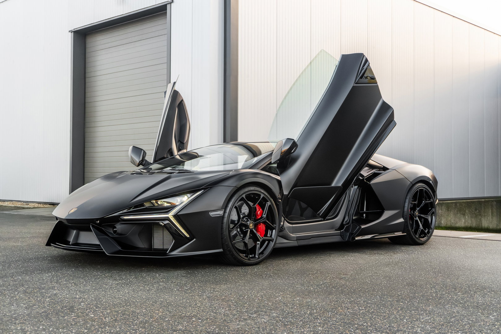Lamborghini Revuelto