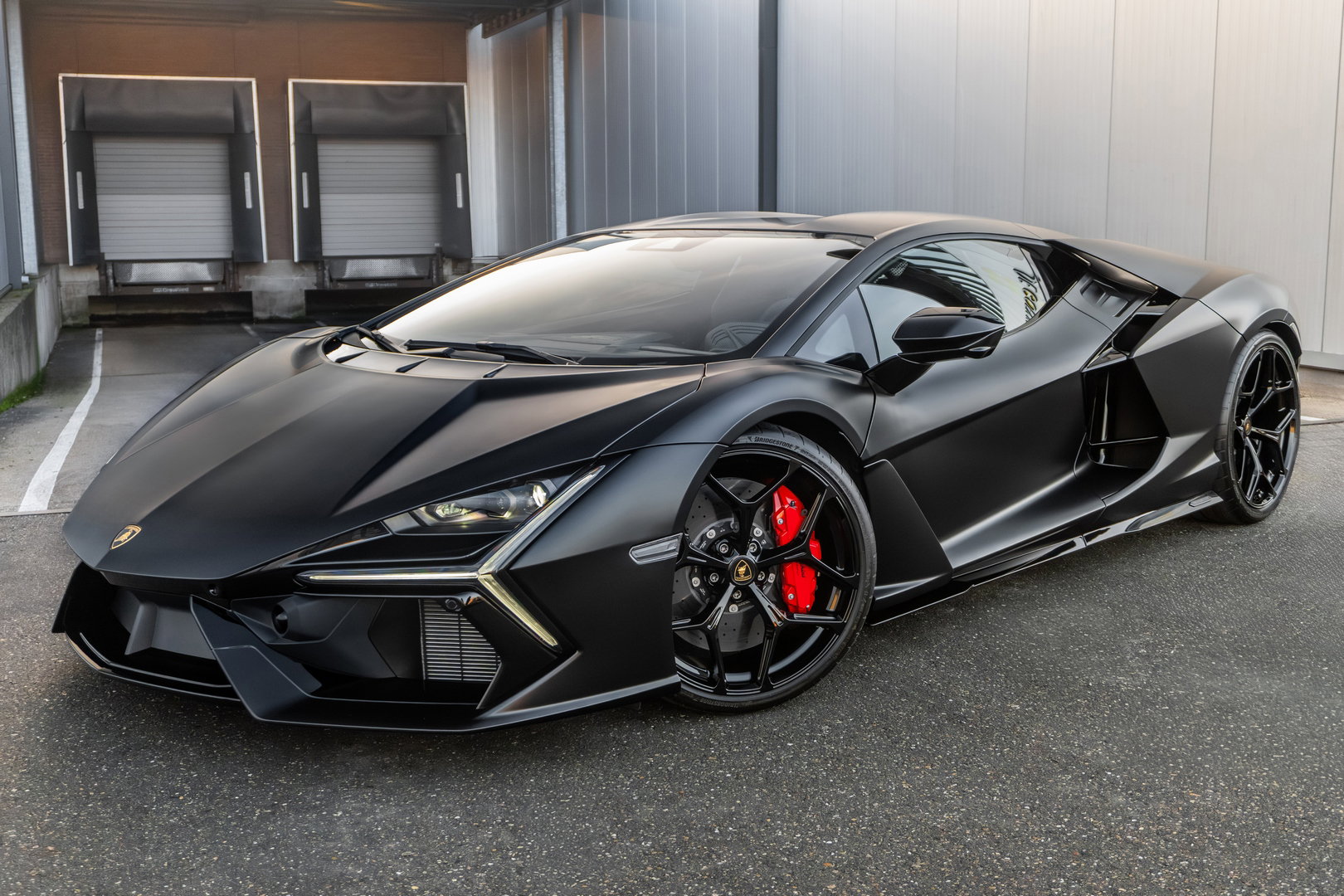 Lamborghini Revuelto