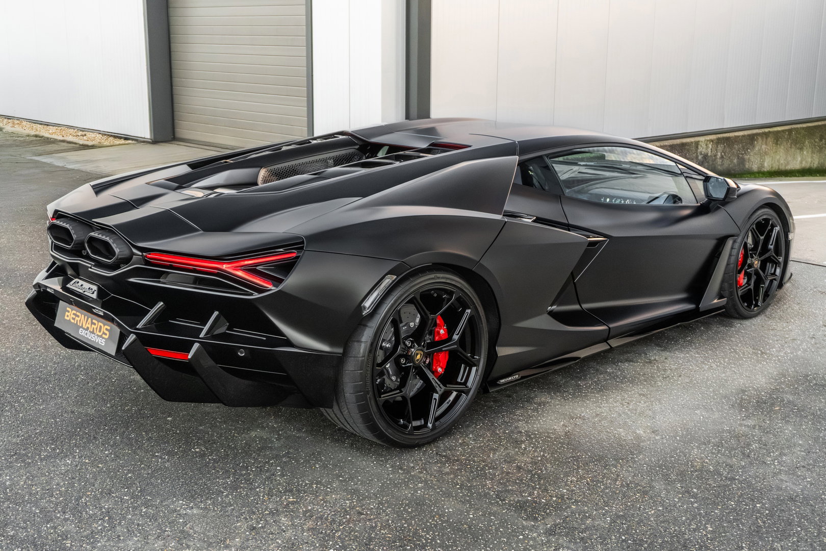 Lamborghini Revuelto