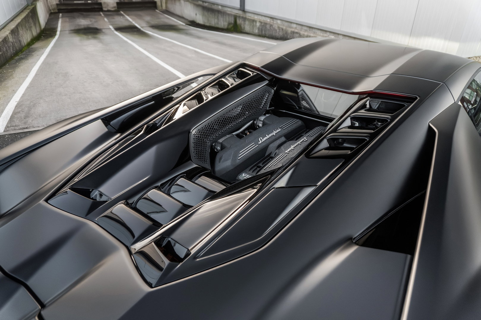 Lamborghini Revuelto