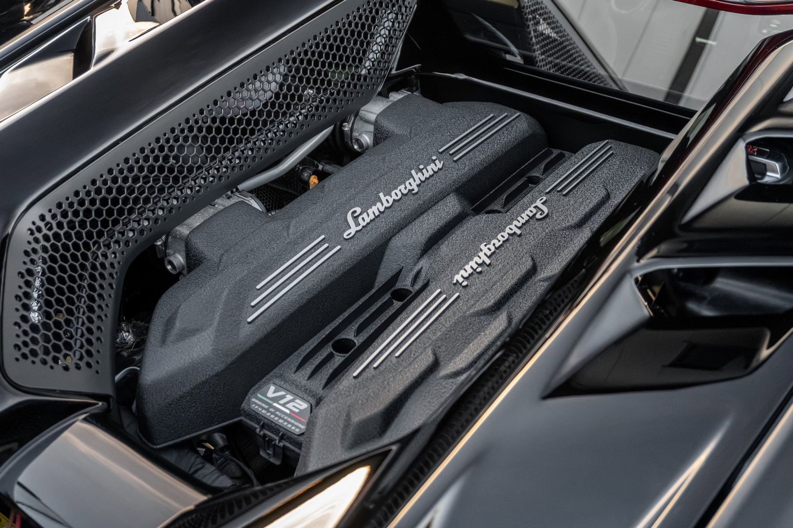 Lamborghini Revuelto