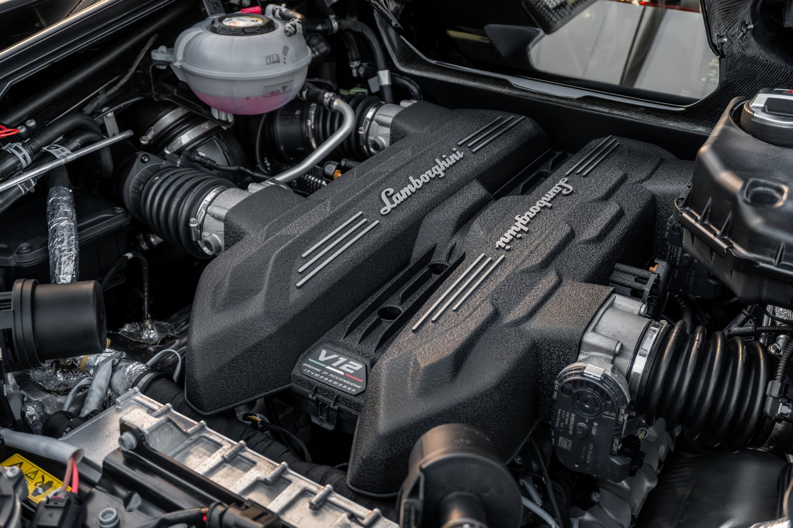 Lamborghini Revuelto