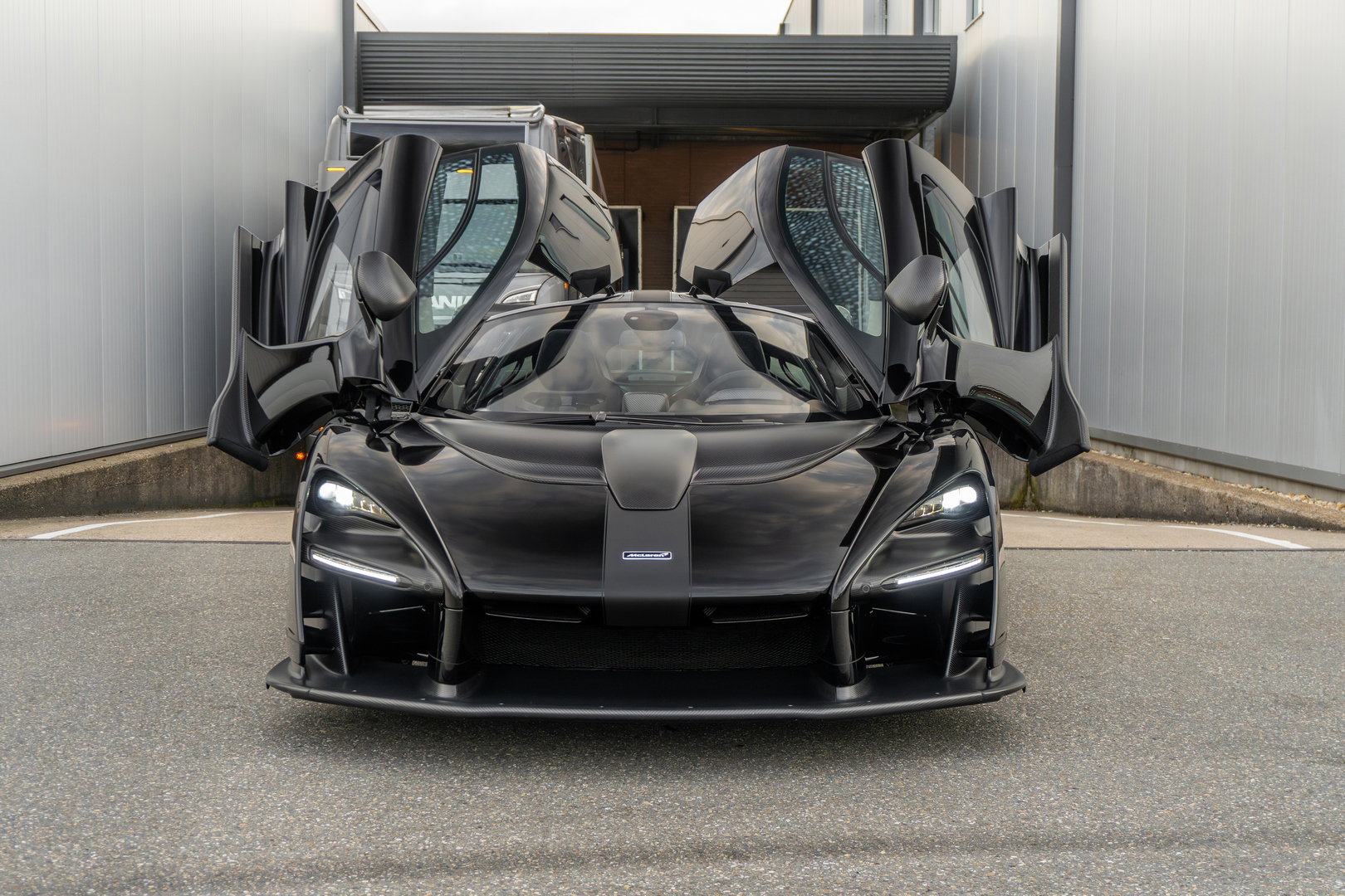 McLaren Senna