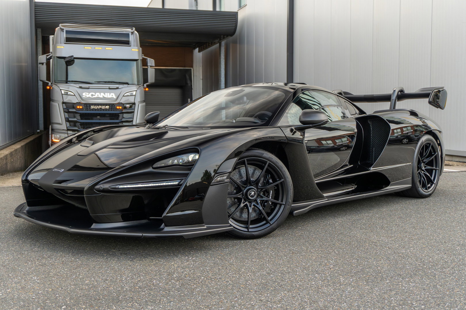McLaren Senna