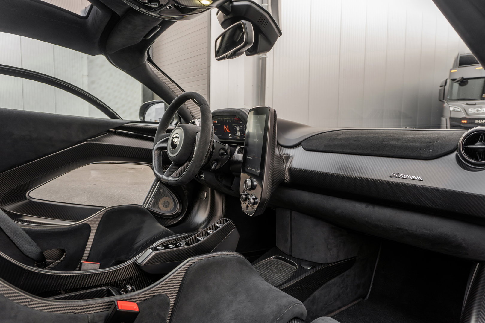 McLaren Senna
